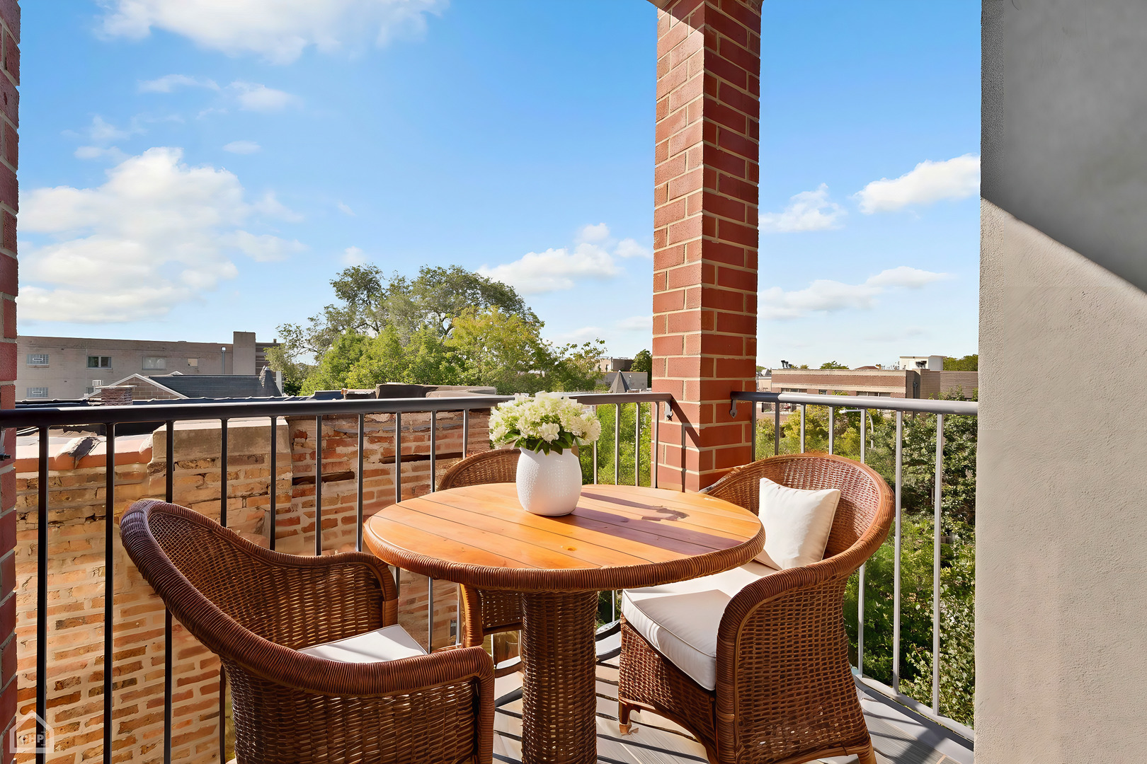 4417 S Indiana Ave Chicago, IL 60653