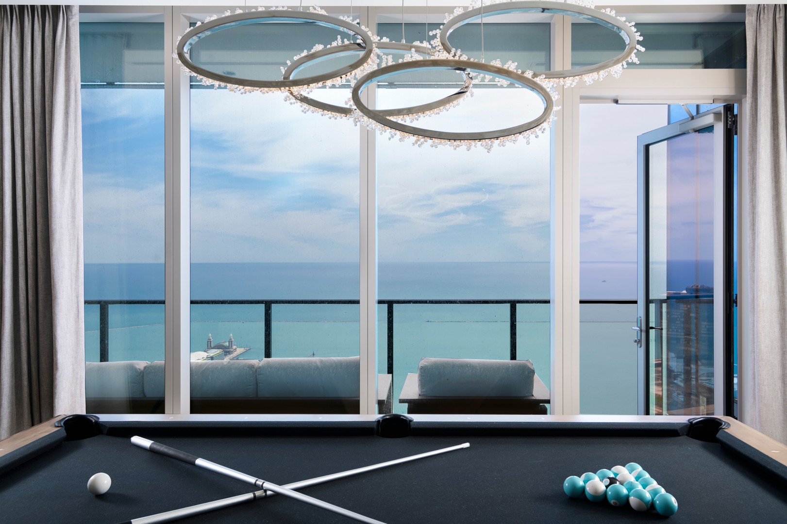 363 E Wacker Dr #6106 Chicago, IL 60601