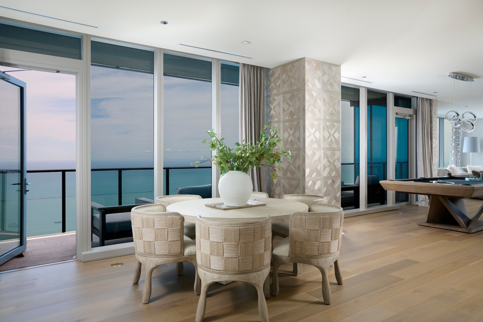 363 E Wacker Dr #6106 Chicago, IL 60601