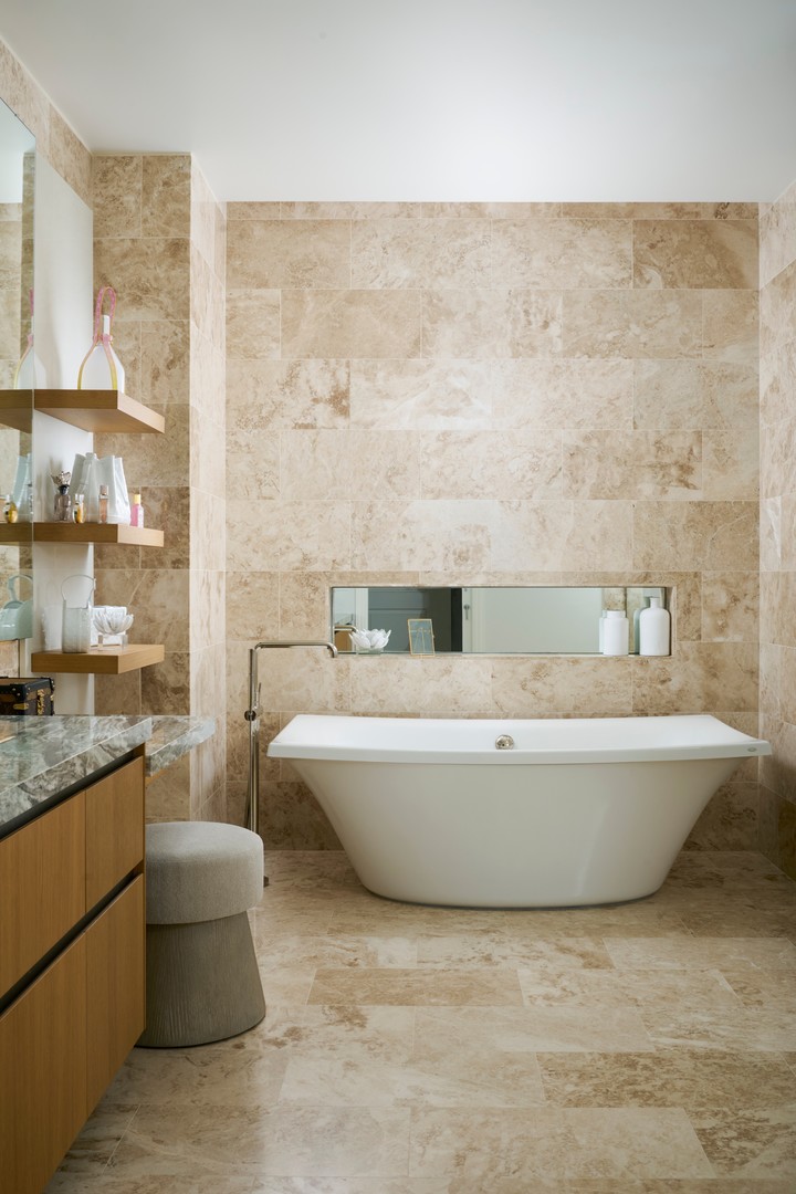 363 E Wacker Dr #6106 Chicago, IL 60601