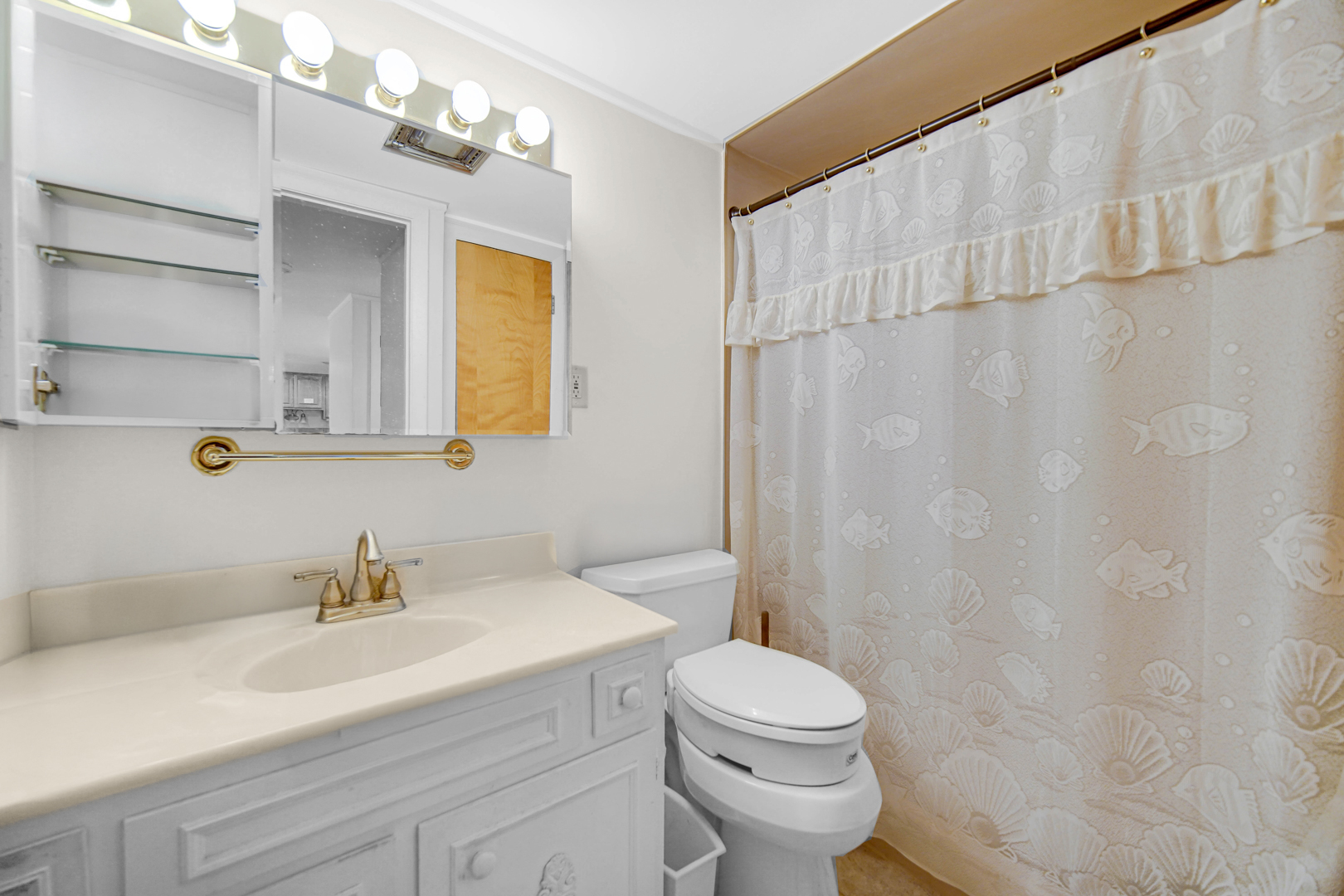 940 Holbrook Rd #6A Homewood, IL 60430