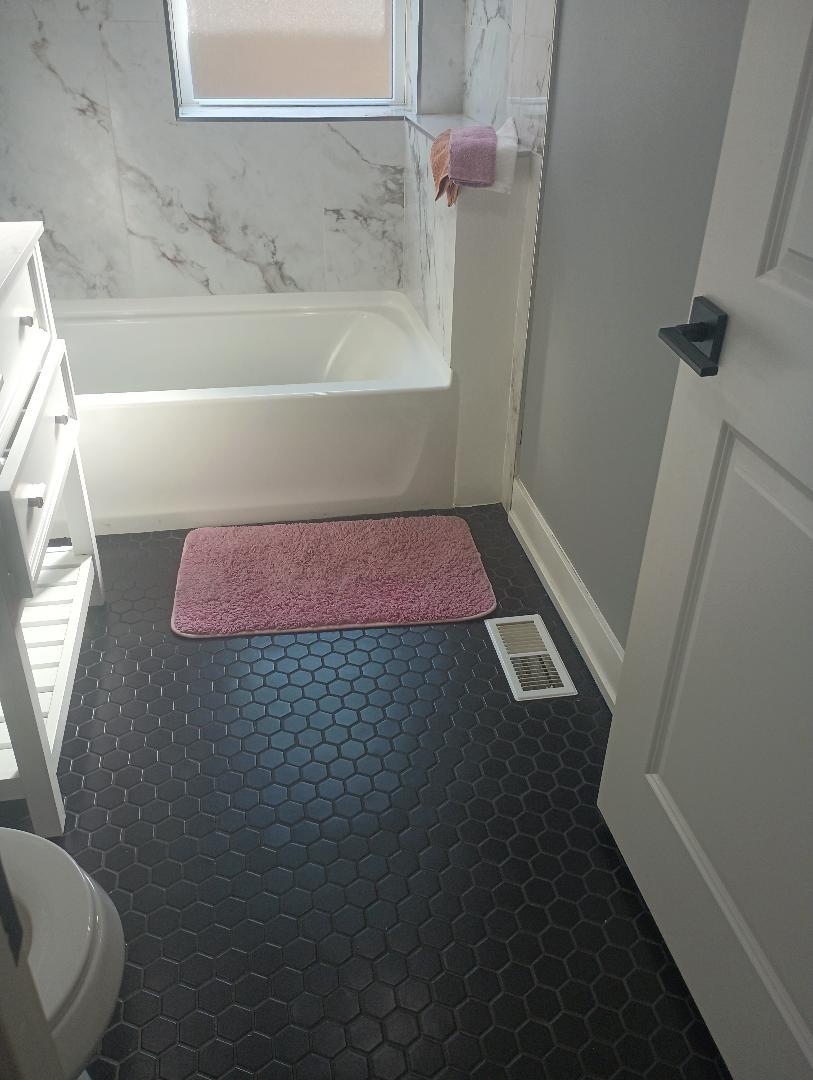 7435 S Indiana Ave Chicago, IL 60619