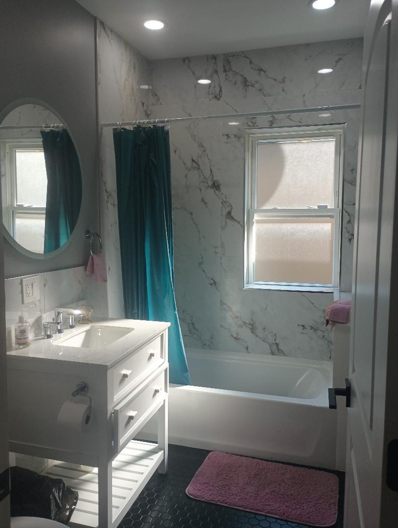 7435 S Indiana Ave Chicago, IL 60619