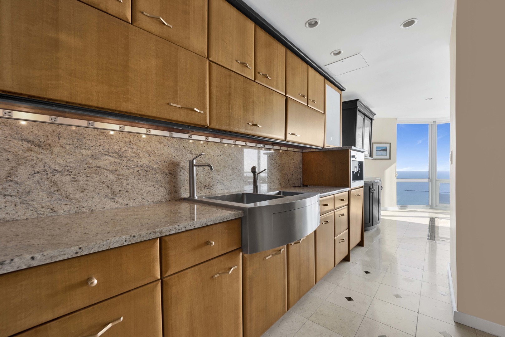 195 N Hbr Dr #5502 Chicago, IL 60601