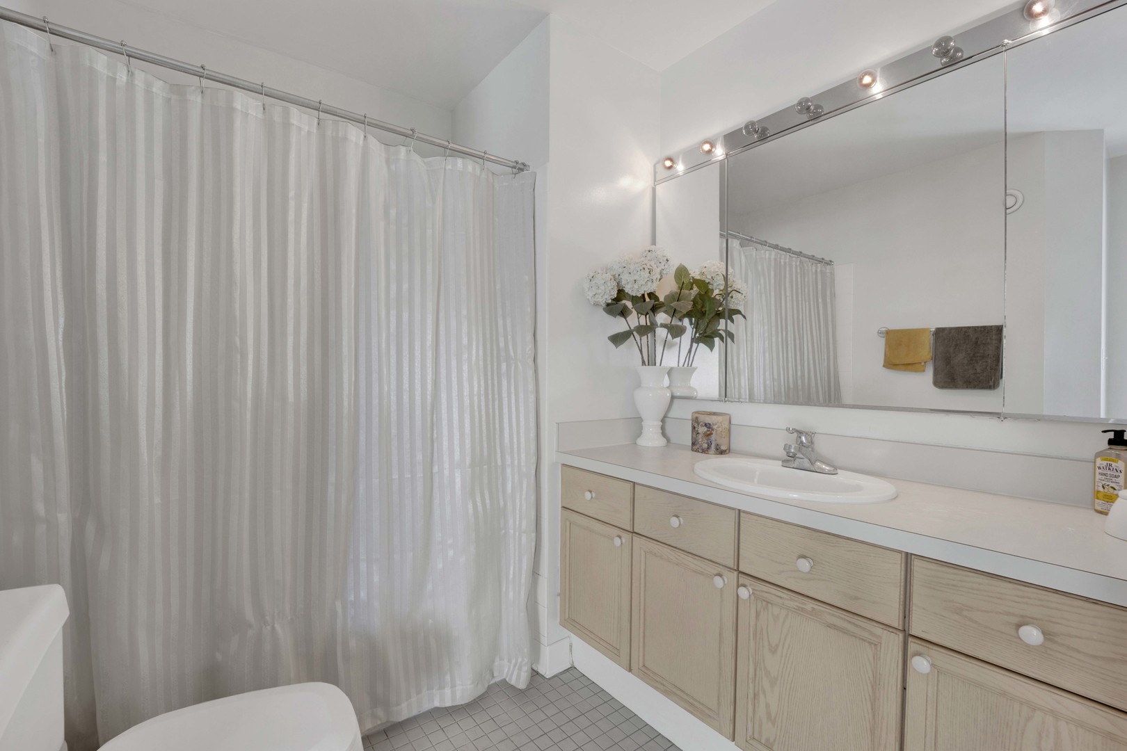 195 N Hbr Dr #5502 Chicago, IL 60601