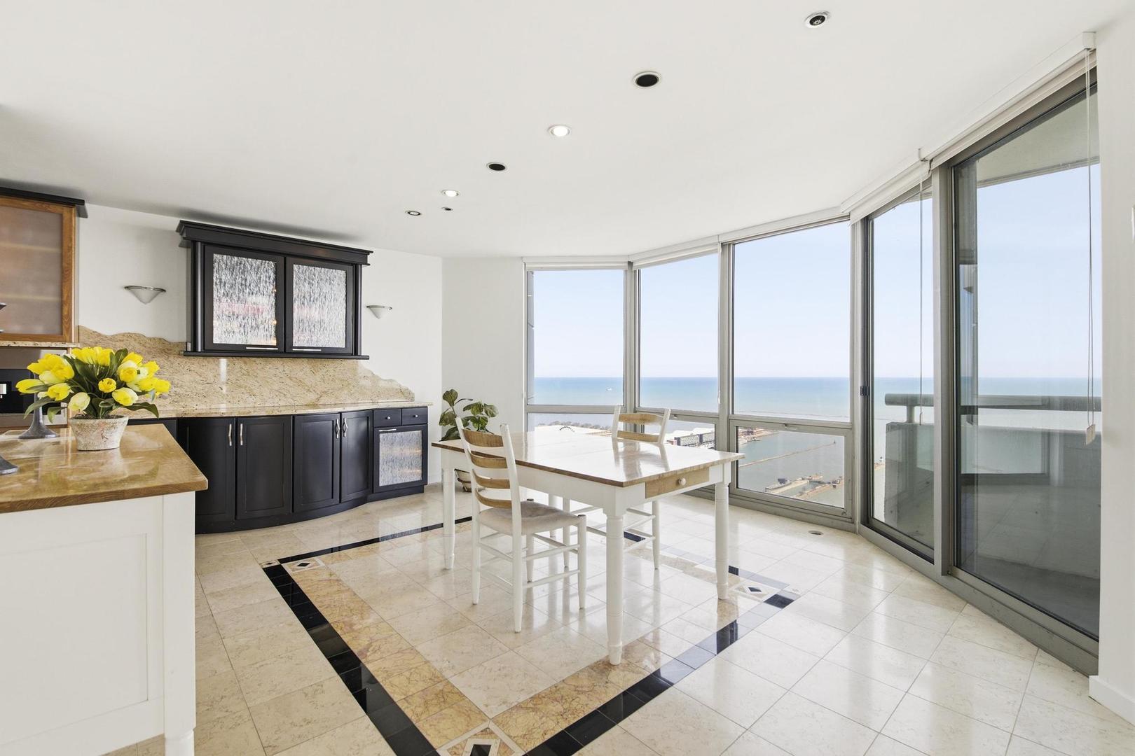 195 N Hbr Dr #5502 Chicago, IL 60601