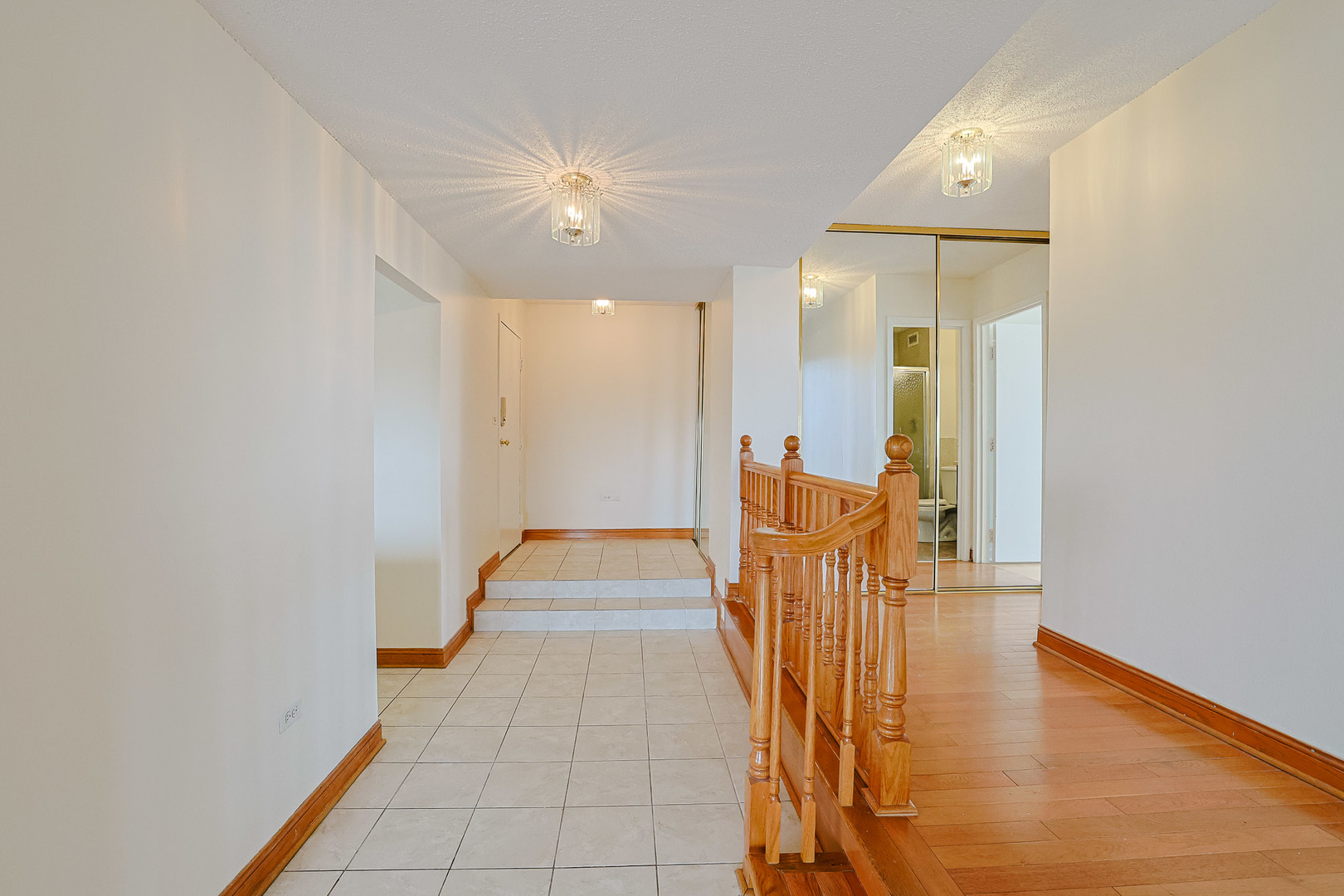 8815 W Golf Rd #6I Niles, IL 60714