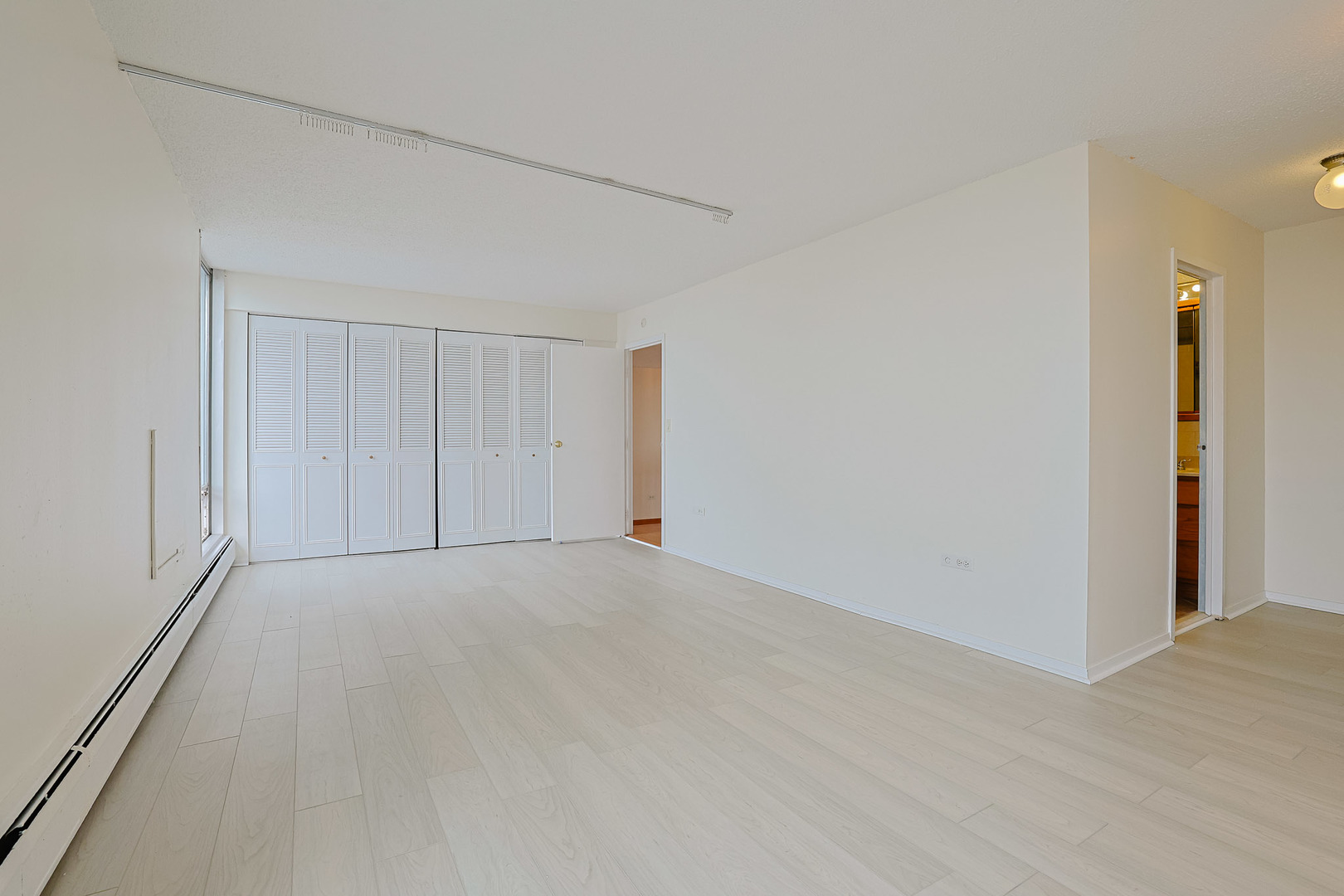 8815 W Golf Rd #6I Niles, IL 60714