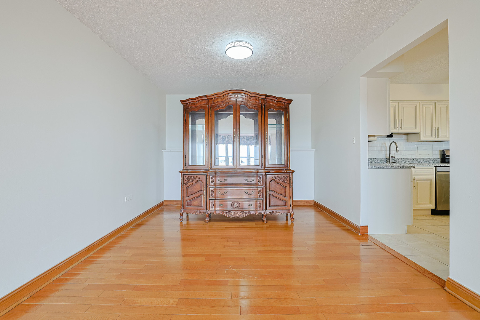 8815 W Golf Rd #6I Niles, IL 60714