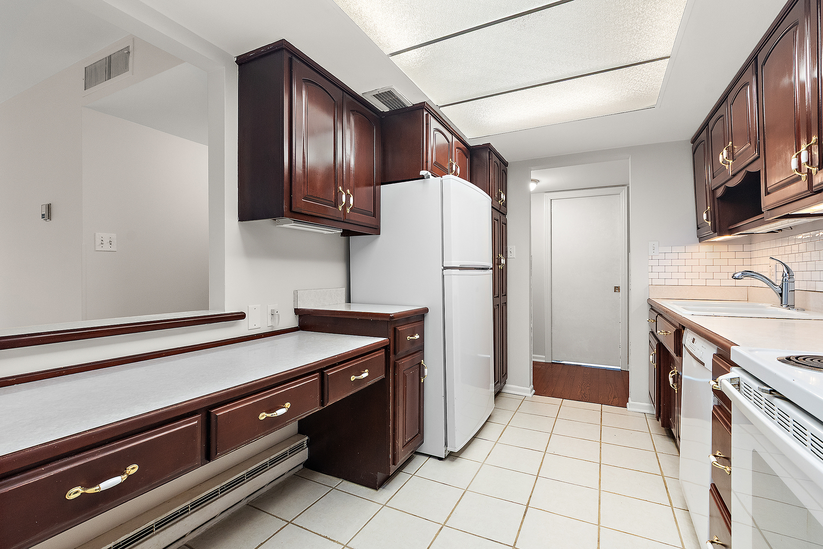 3001 Heritage Dr #106 Joliet, IL 60435