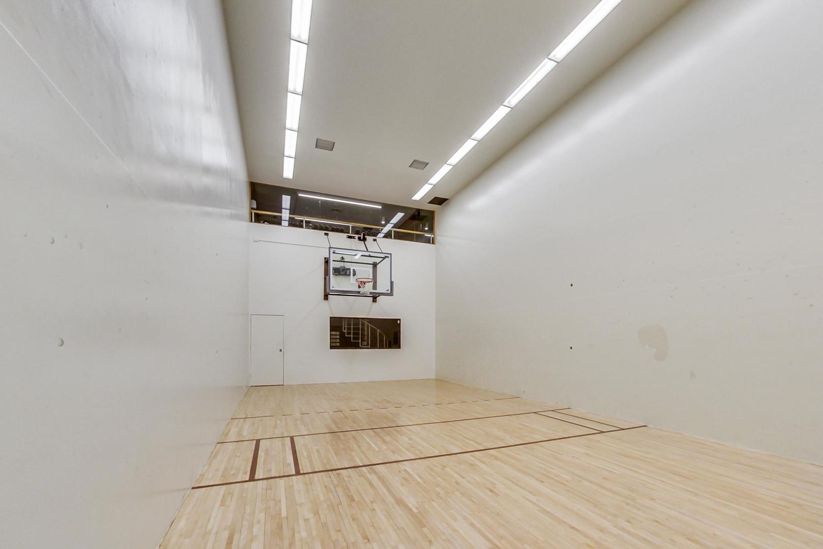 155 N Hbr Dr #1003 Chicago, IL 60601