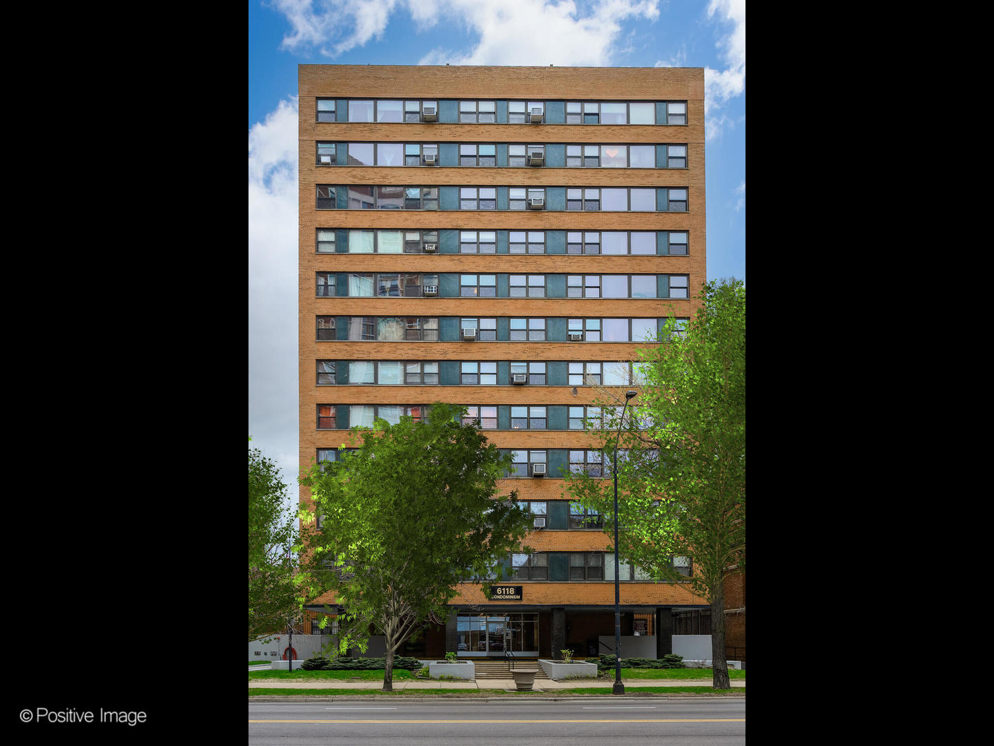 6118 N Sheridan Rd #1003