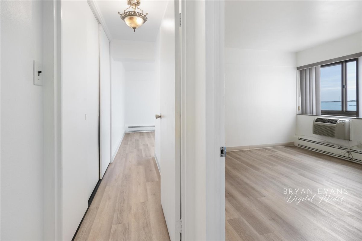 7337 S South Shr Dr #307 Chicago, IL 60649