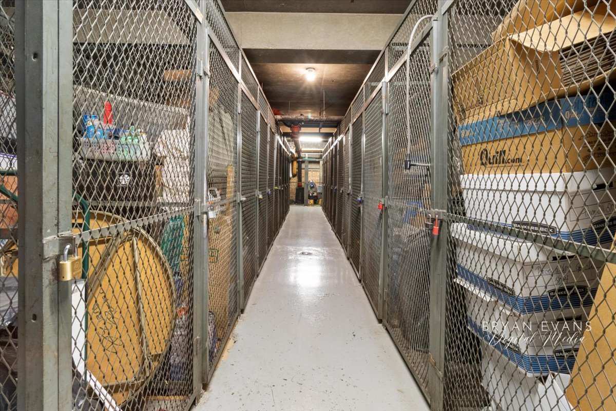 7337 S South Shr Dr #307 Chicago, IL 60649