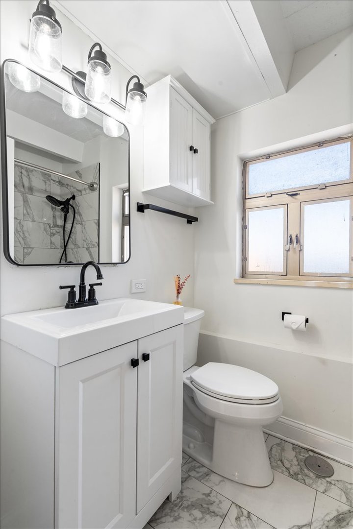 1860 Sherman Ave #7NE Evanston, IL 60201