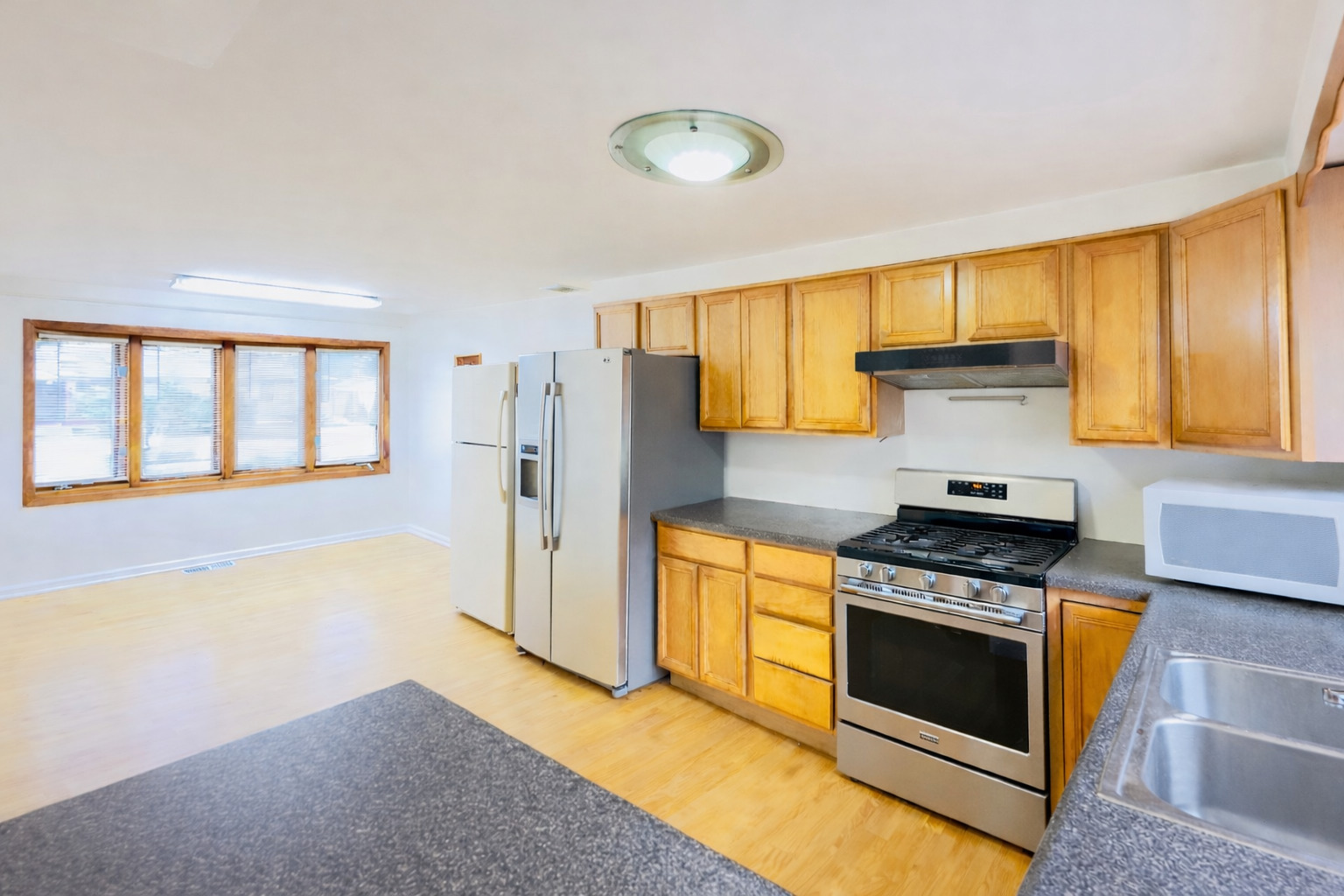 15275 W Walnut Dr Deerfield, IL 60015