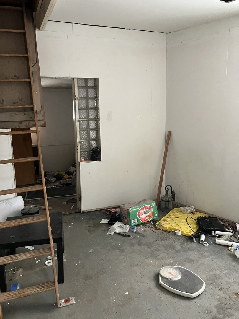 301 156th St Calumet City, IL 60409