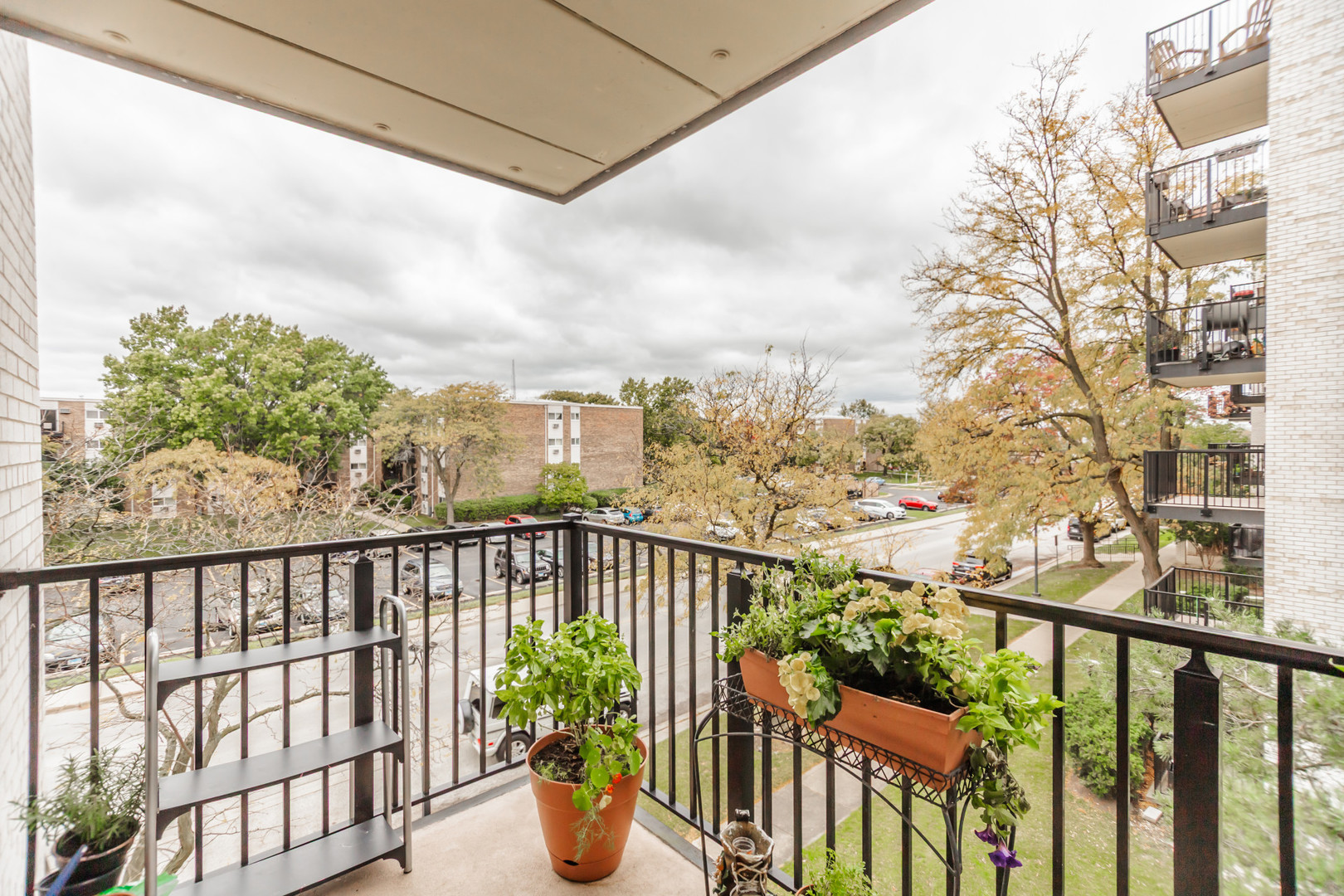 9128 W Ter Dr #3B Niles, IL 60714