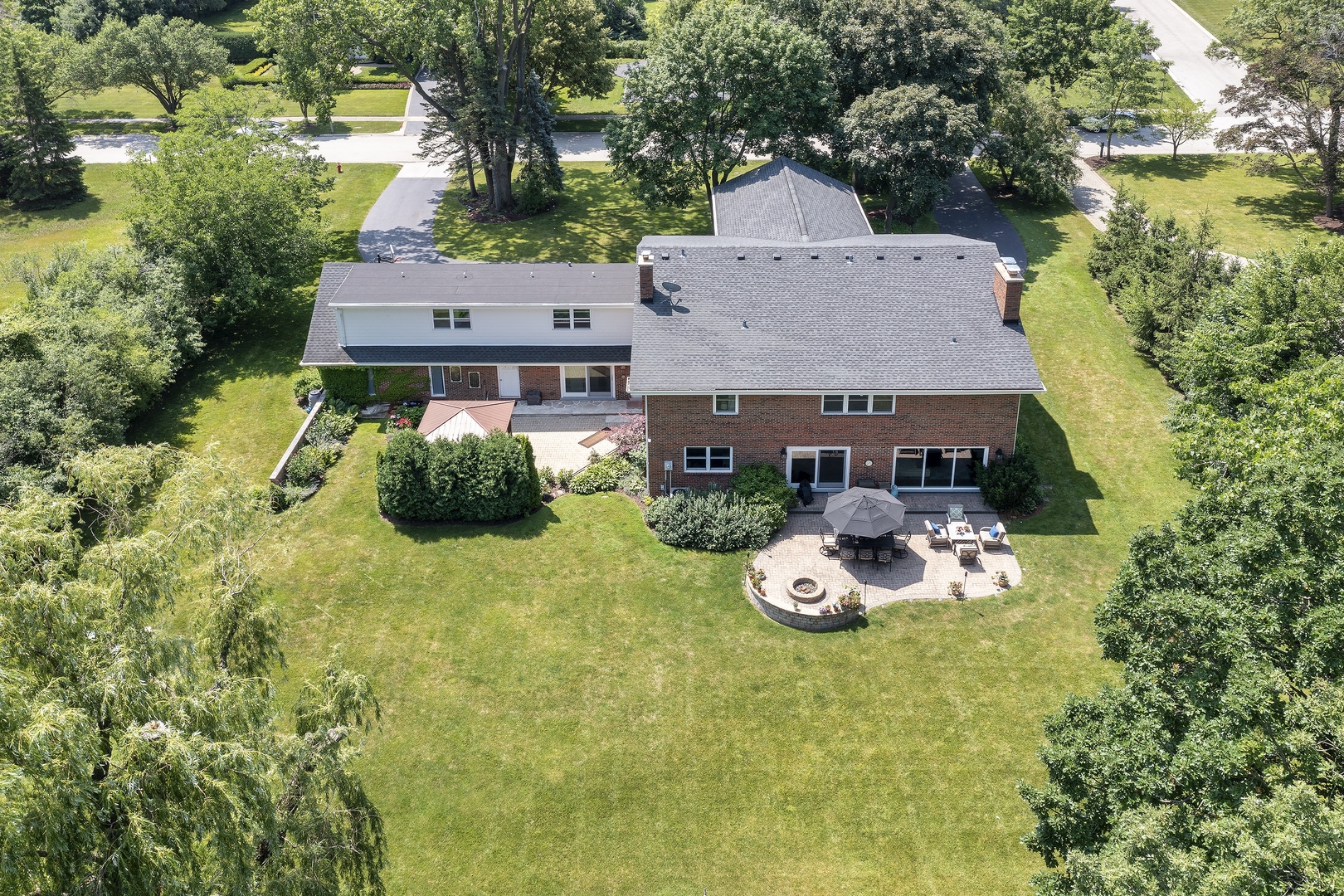 2051 Churchill Ln