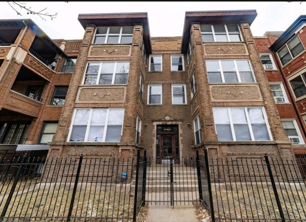 5824 S Michigan Ave #2