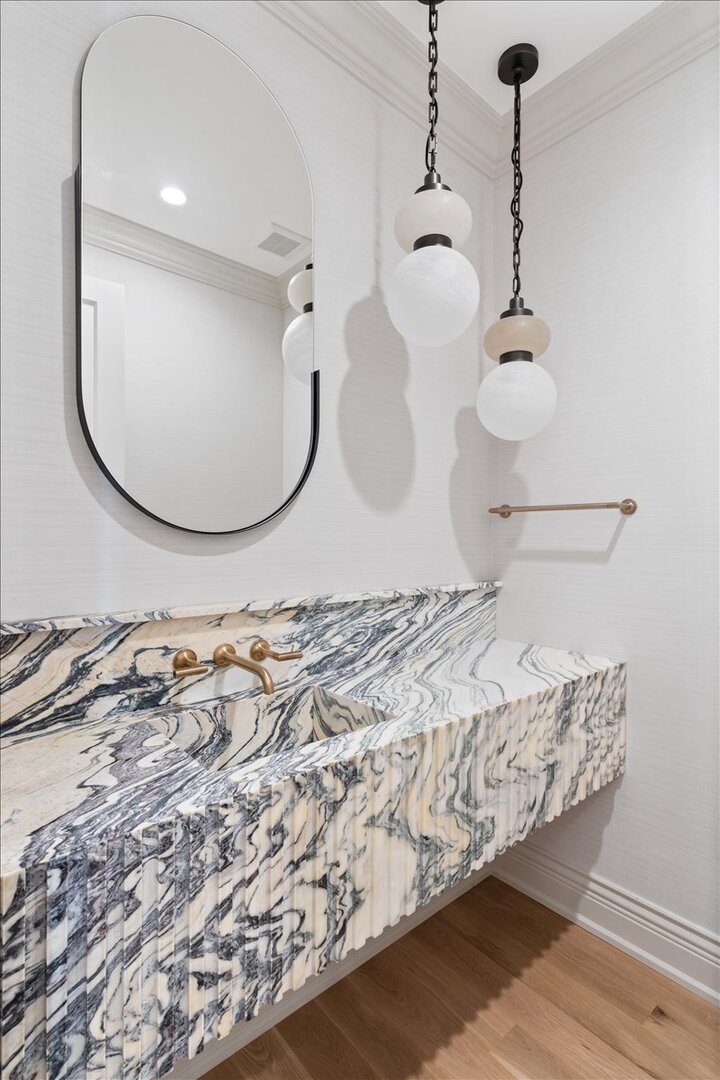 2119 N Seminary Ave Chicago, IL 60614