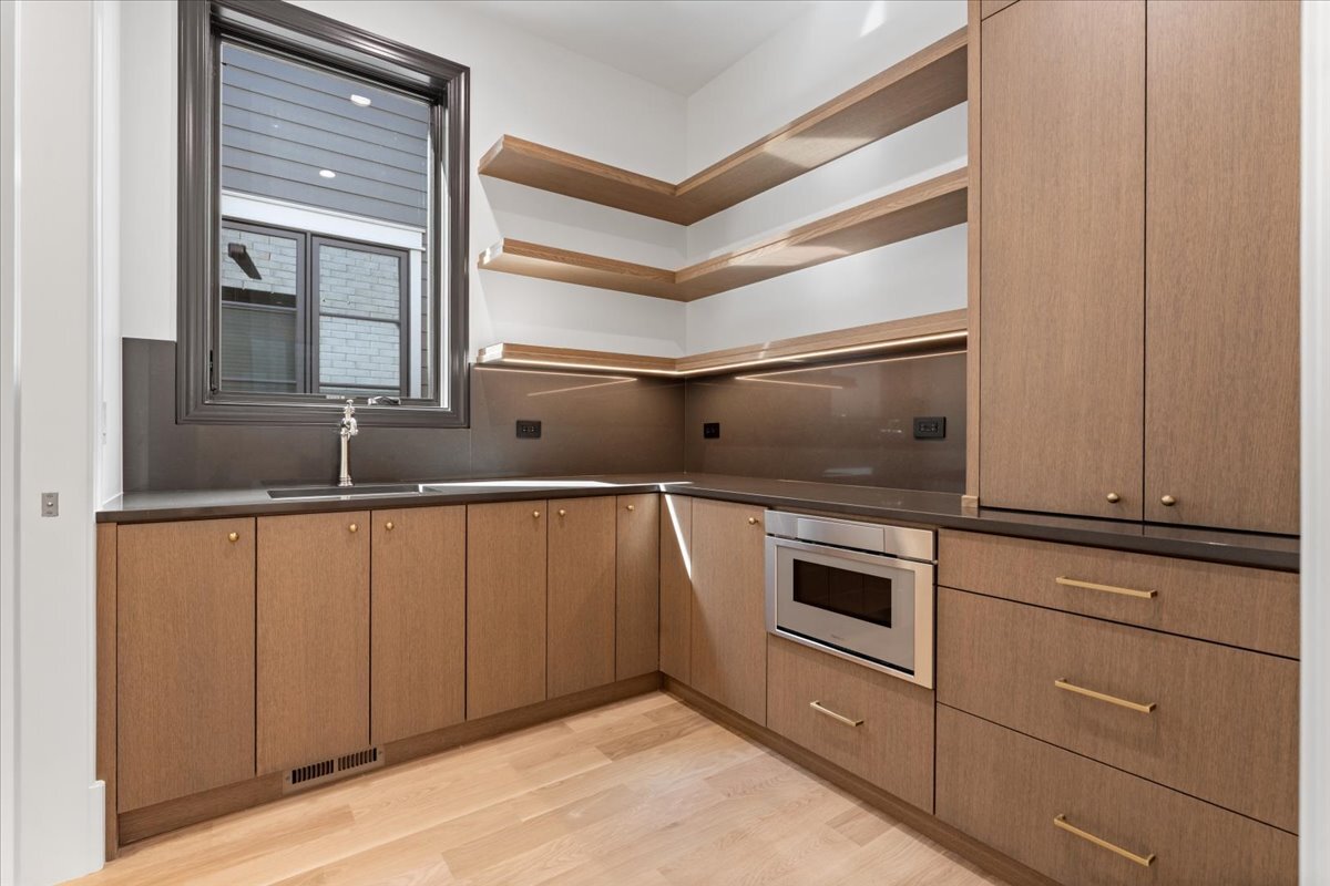 2119 N Seminary Ave Chicago, IL 60614