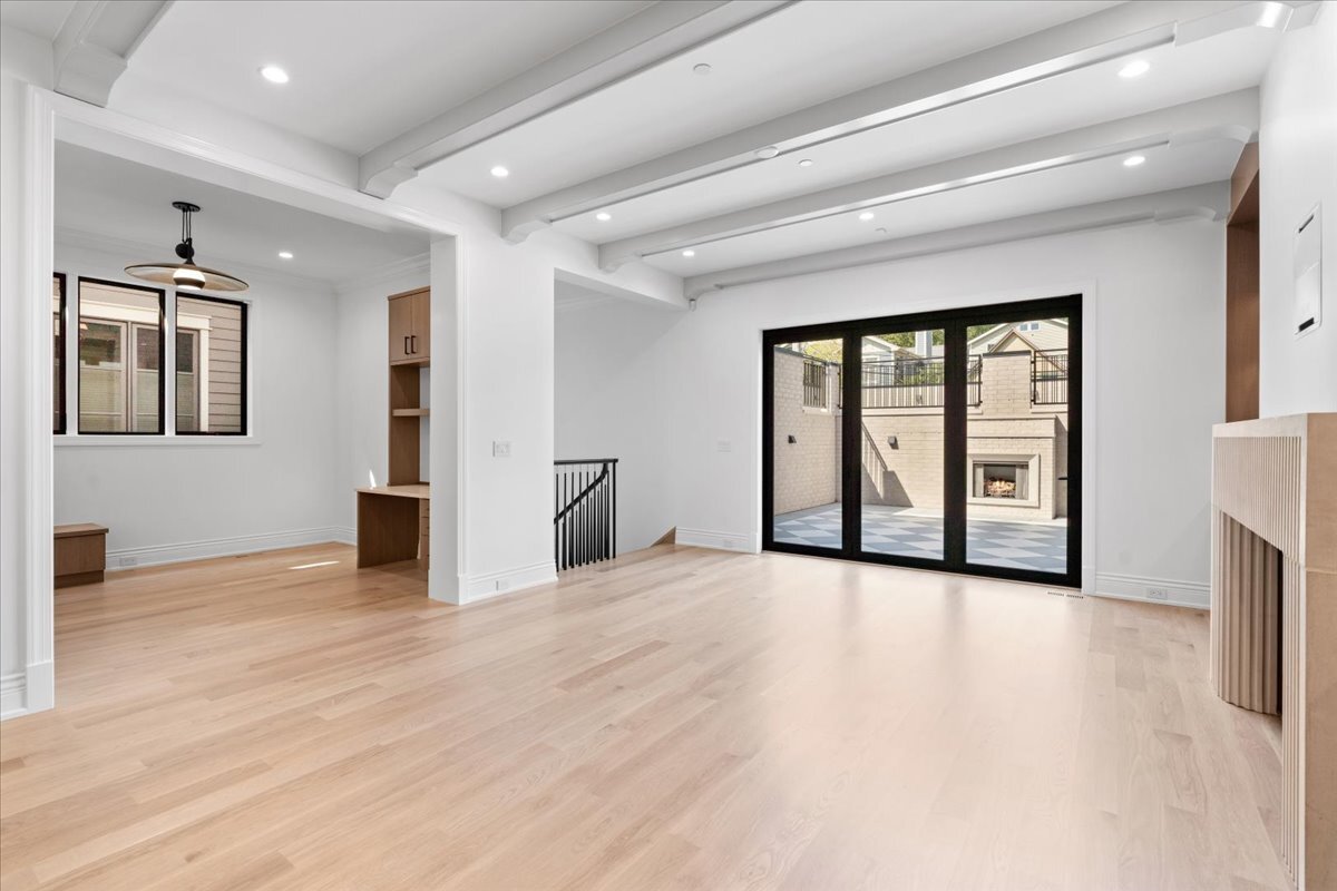 2119 N Seminary Ave Chicago, IL 60614