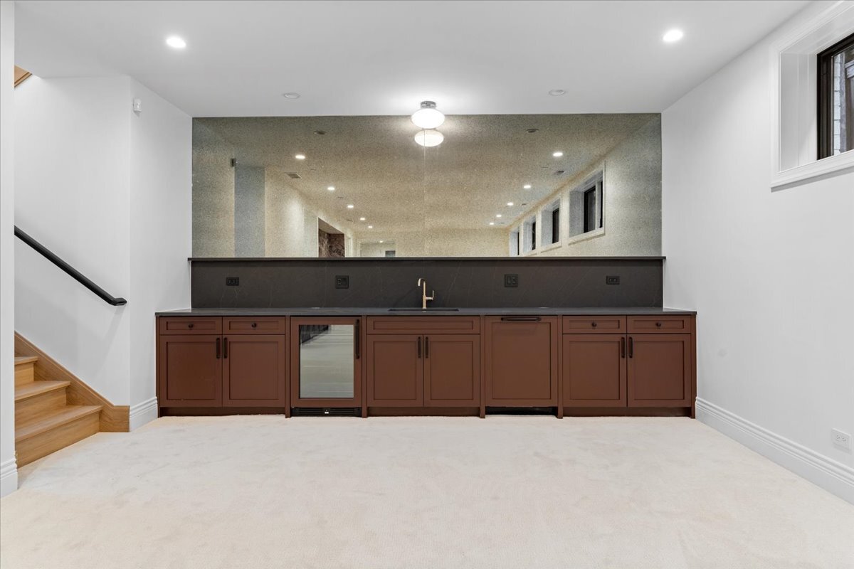 2119 N Seminary Ave Chicago, IL 60614