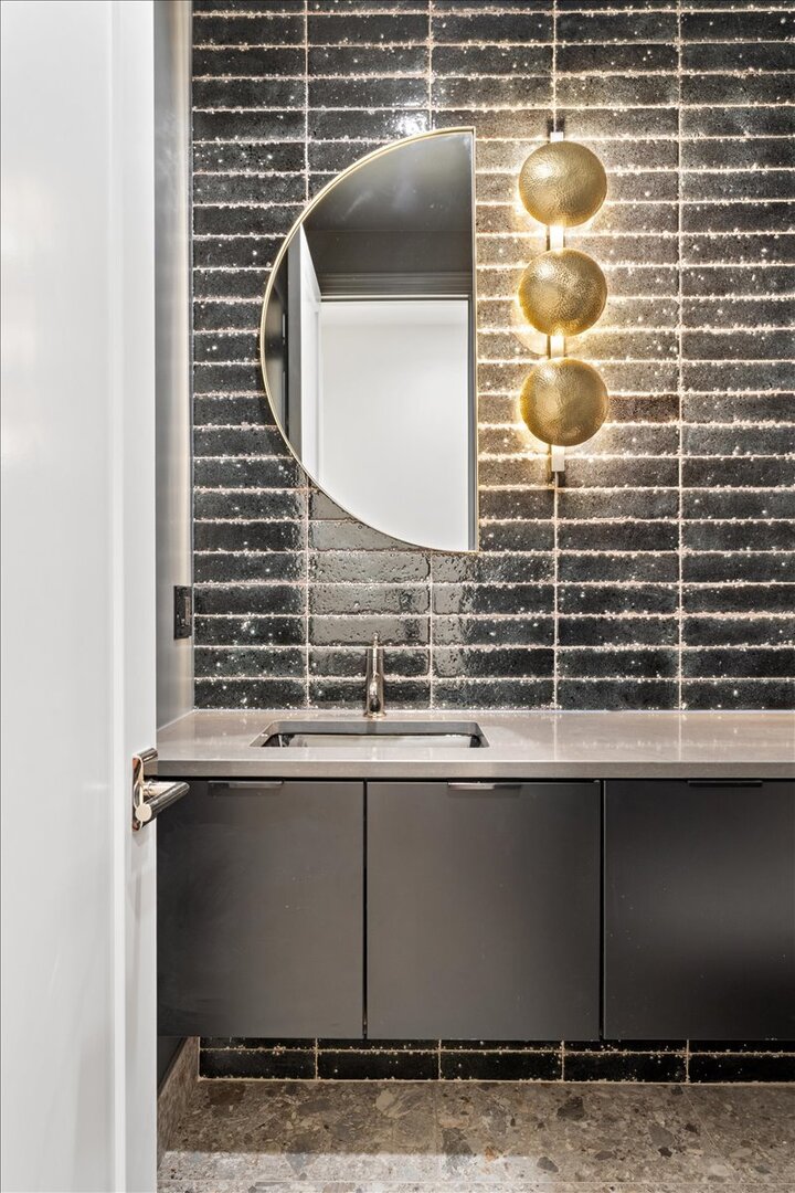 2119 N Seminary Ave Chicago, IL 60614