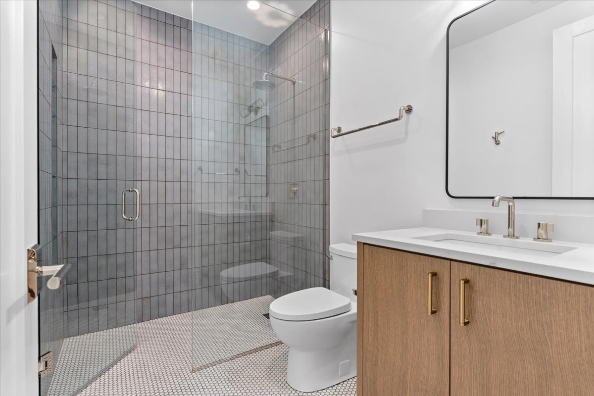 2119 N Seminary Ave Chicago, IL 60614