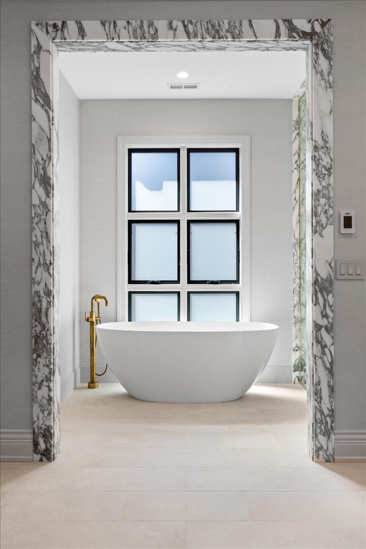 2119 N Seminary Ave Chicago, IL 60614