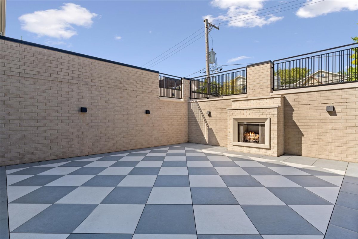 2119 N Seminary Ave Chicago, IL 60614