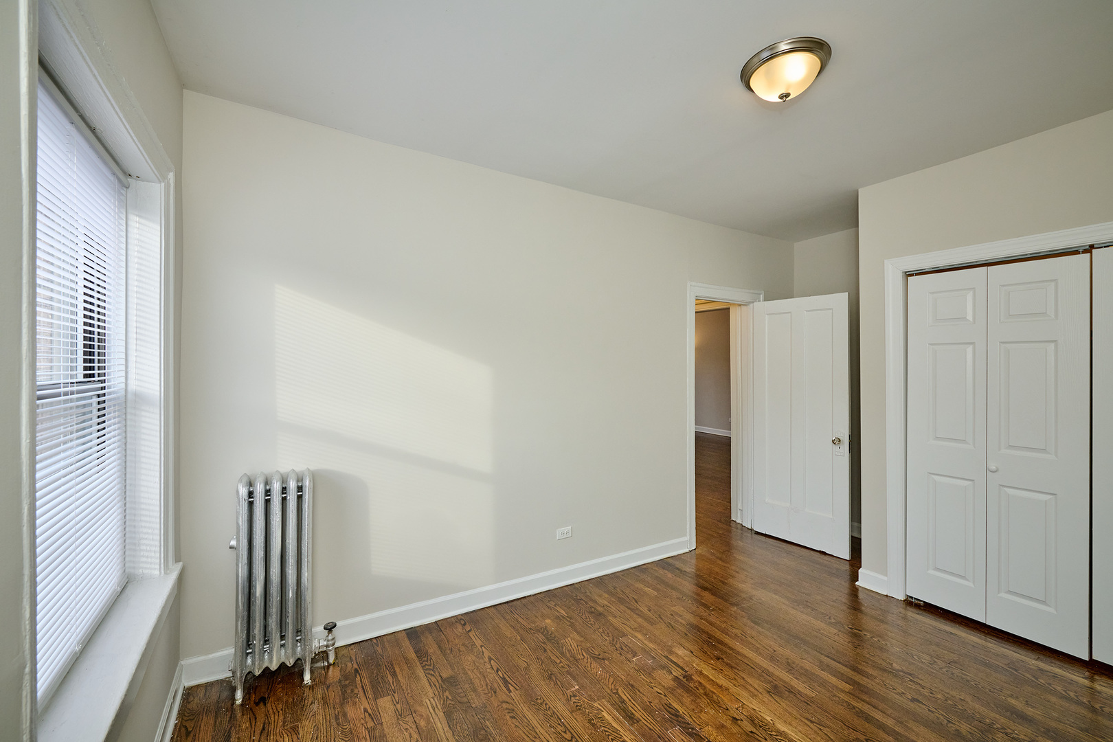 1351 W Touhy Ave #3N Chicago, IL 60626