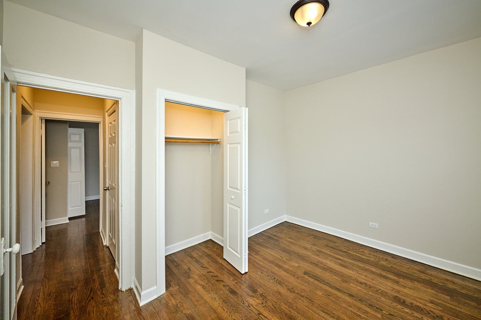 1351 W Touhy Ave #3N Chicago, IL 60626