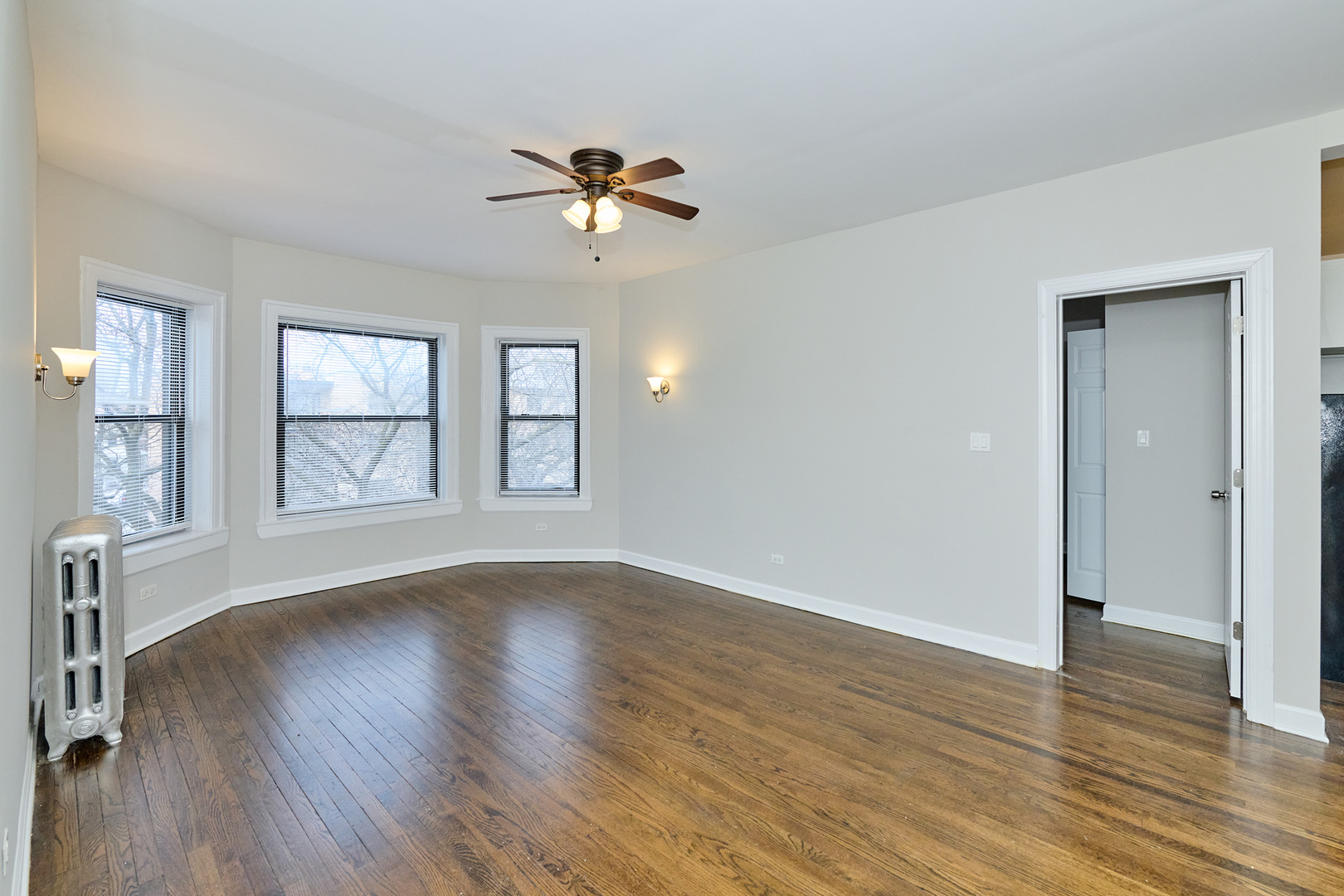 1351 W Touhy Ave #3N Chicago, IL 60626