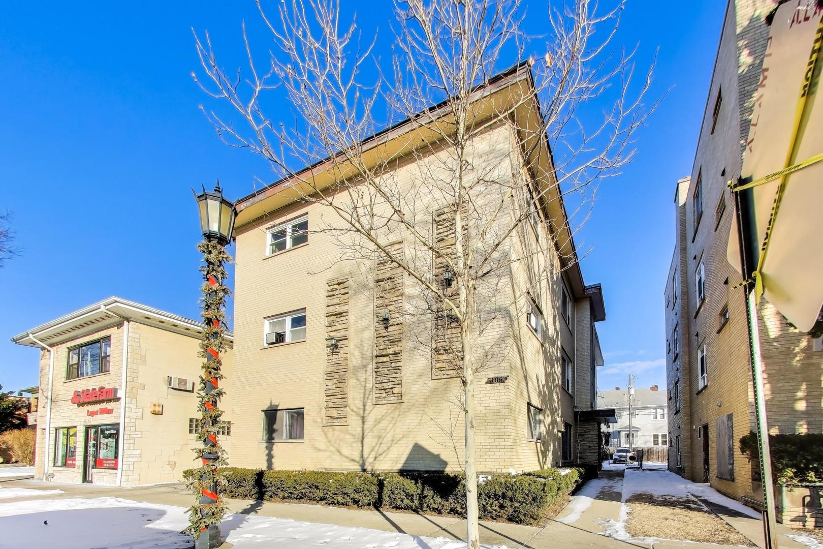 306 Chicago Ave #3N Oak Park, IL 60302