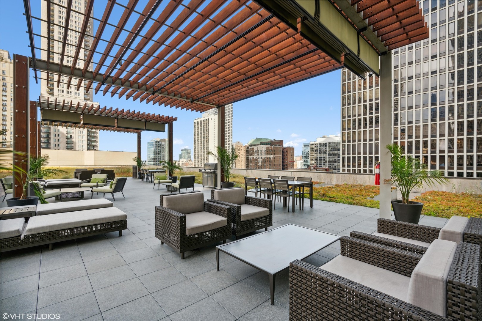 77 E WALTON St #25D