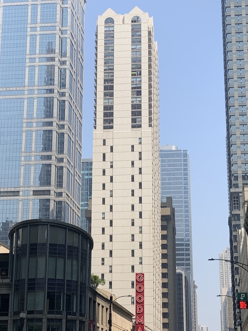 200 N Dearborn St #2406