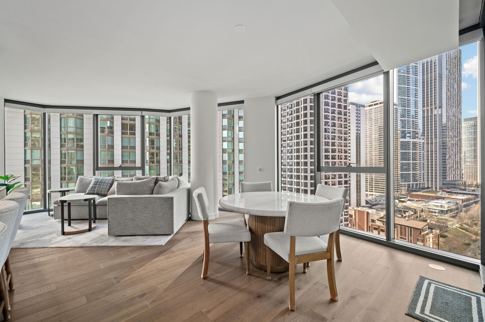 211 N Hbr Dr #1401 Chicago, IL 60601