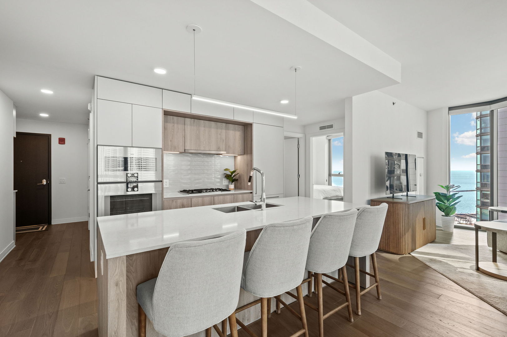 211 N Hbr Dr #1401 Chicago, IL 60601