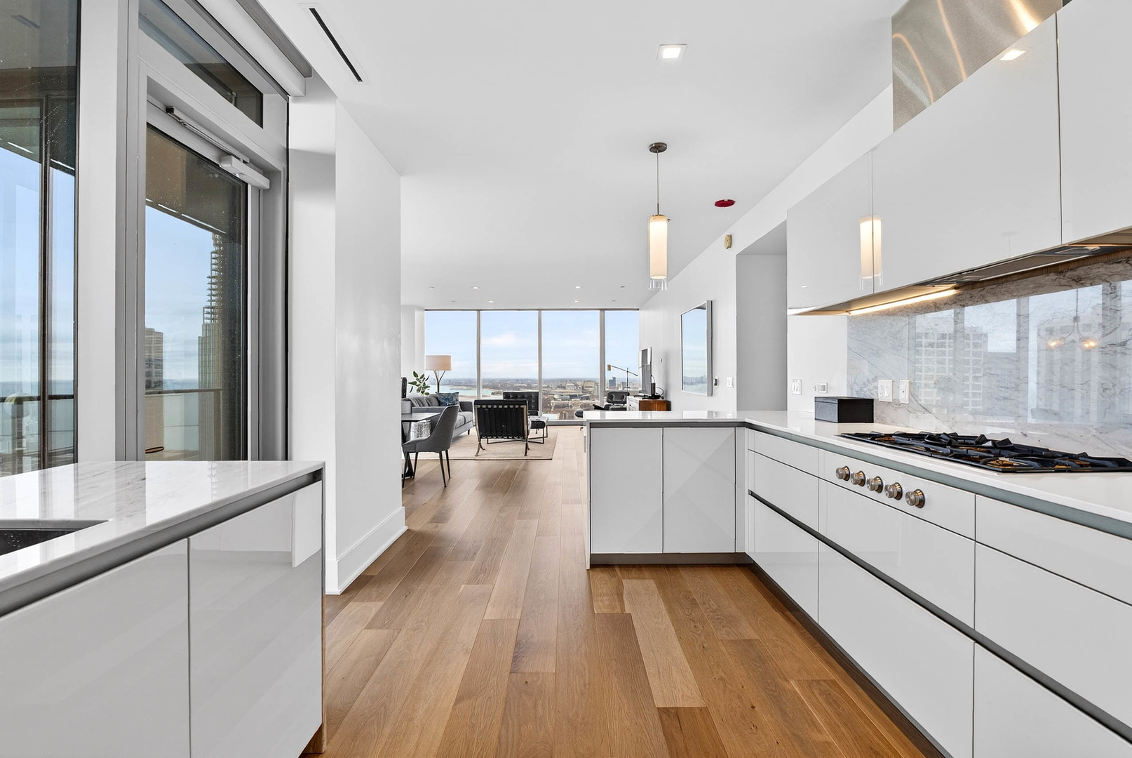 363 E Wacker Dr #3709 Chicago, IL 60601