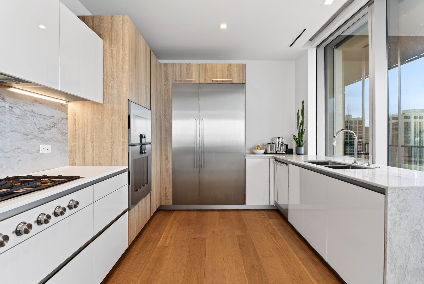 363 E Wacker Dr #3709 Chicago, IL 60601