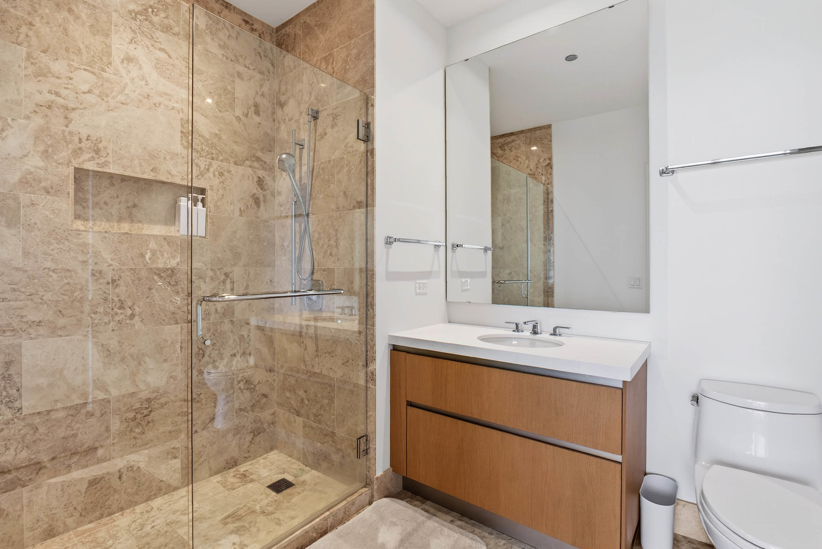 363 E Wacker Dr #3709 Chicago, IL 60601