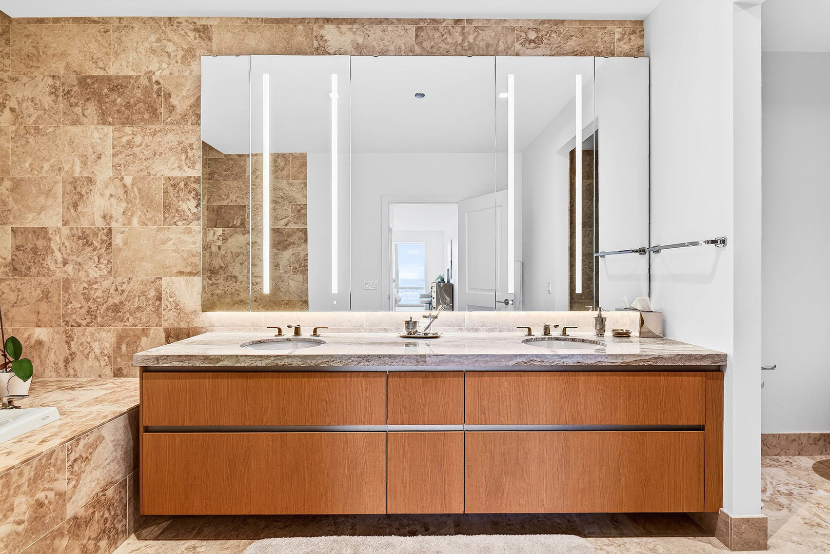 363 E Wacker Dr #3709 Chicago, IL 60601