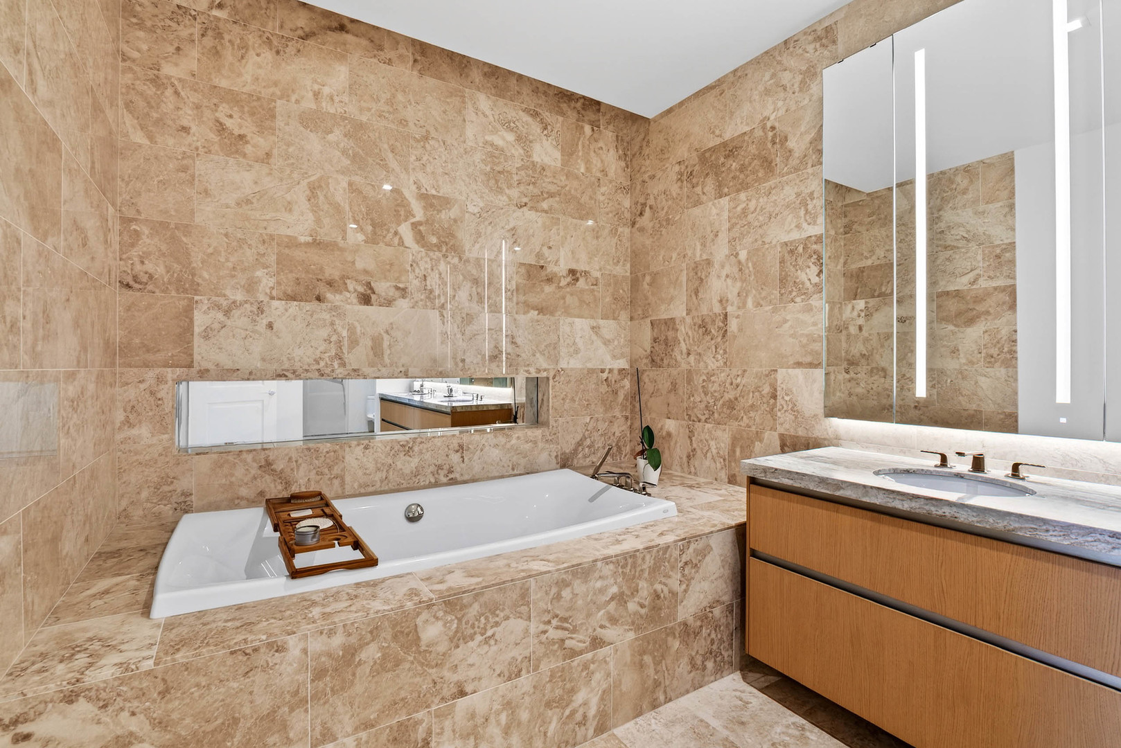 363 E Wacker Dr #3709 Chicago, IL 60601