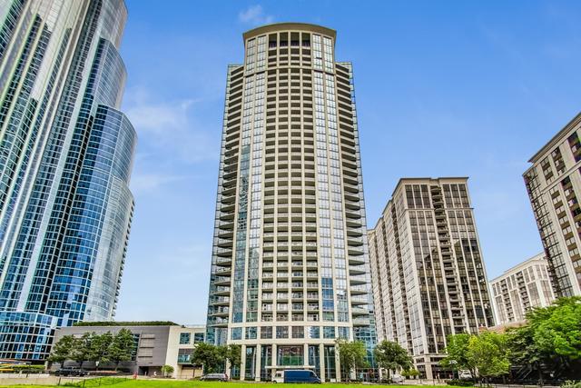 1235 S Prairie Ave #505