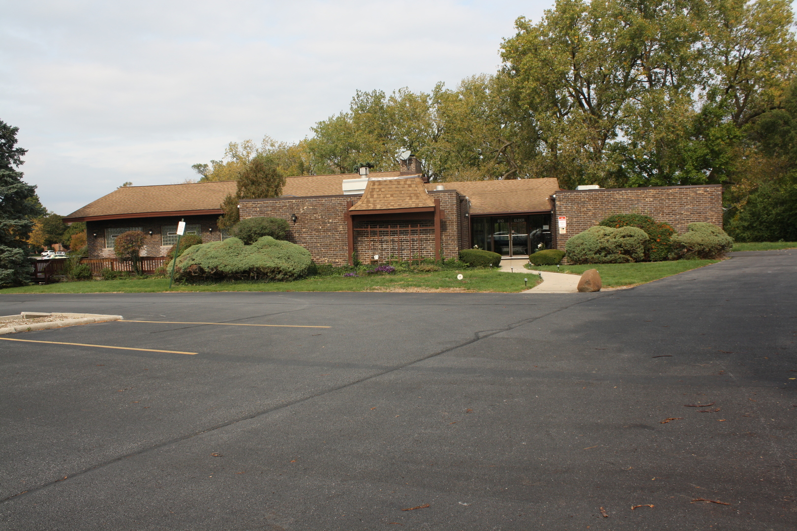 820 Elder Rd #416 Homewood, IL 60430