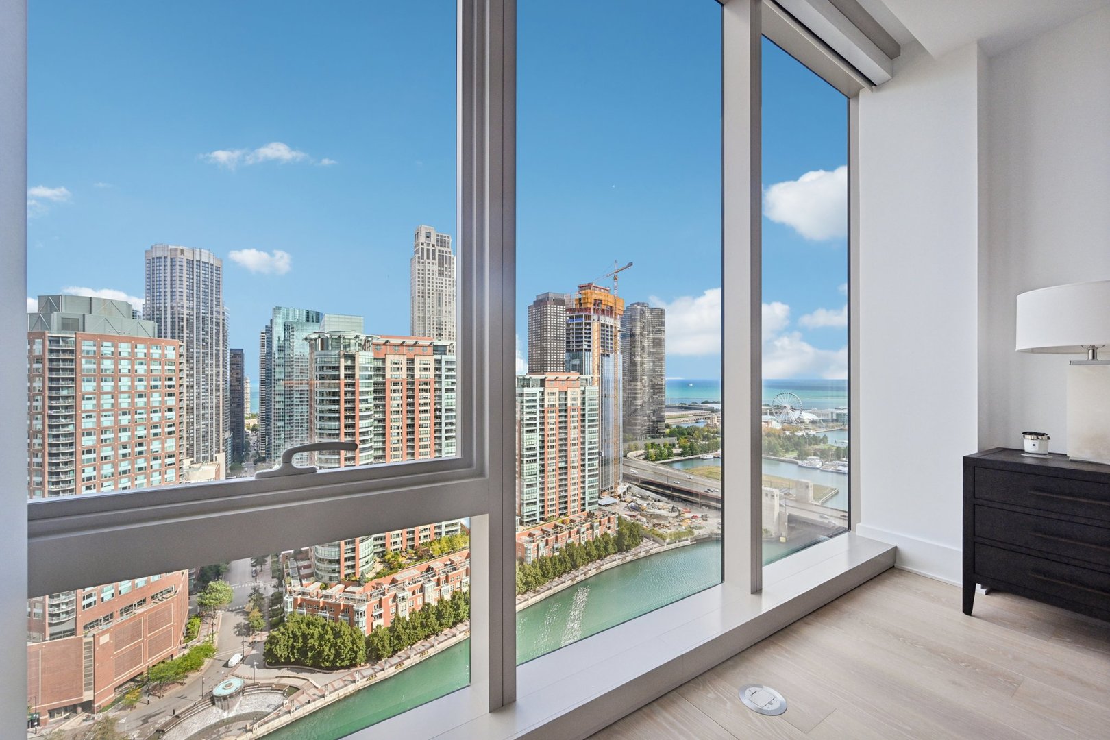 363 E Wacker Dr #2204 Chicago, IL 60601