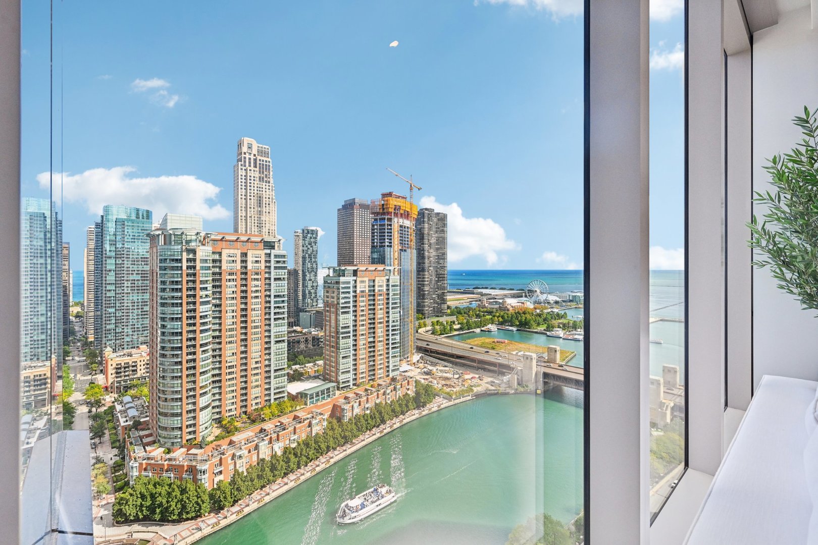 363 E Wacker Dr #2204 Chicago, IL 60601