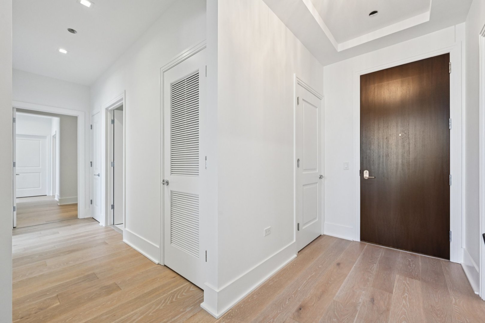 363 E Wacker Dr #2204 Chicago, IL 60601